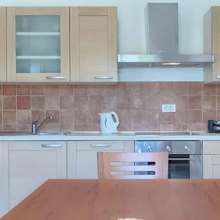 Azura By Interhome *