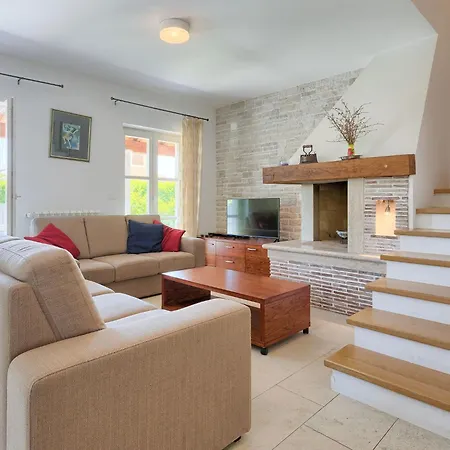 Azura By Interhome Villa Marčana