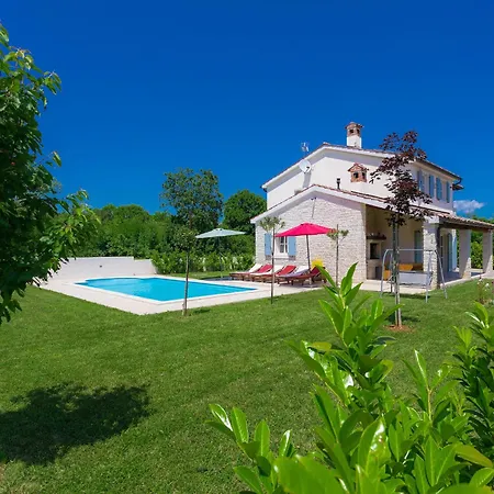 Azura By Interhome Marčana