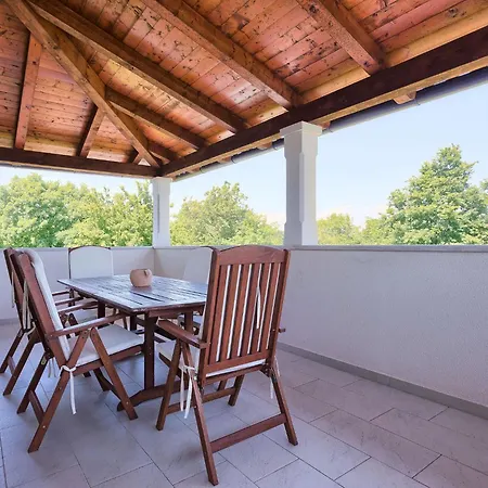 Azura By Interhome * Marčana