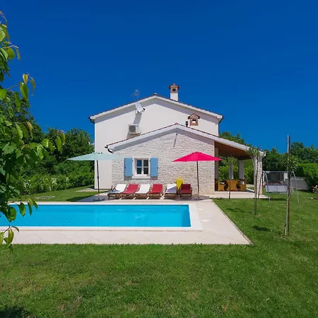 Azura By Interhome