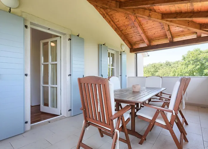 Azura By Interhome Villa Marcana