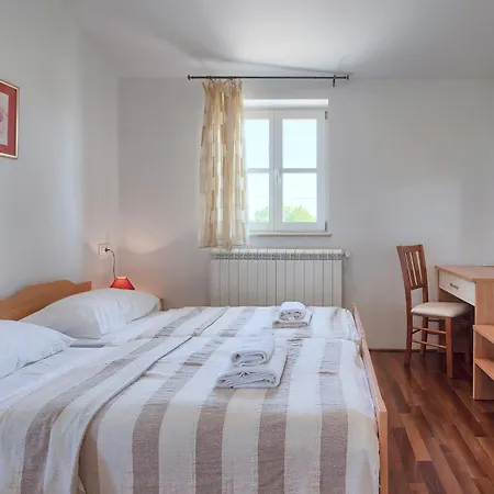 Azura By Interhome Marčana