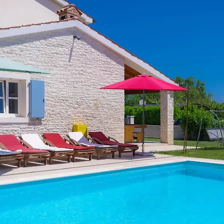 Azura By Interhome Marčana