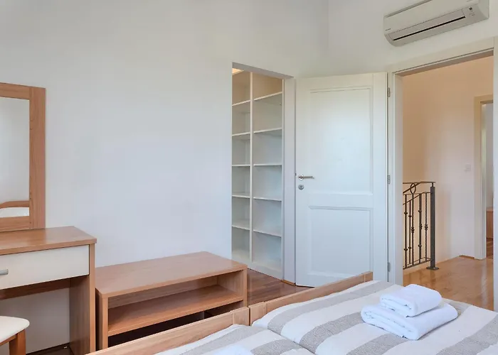 Villa Azura By Interhome Marčana